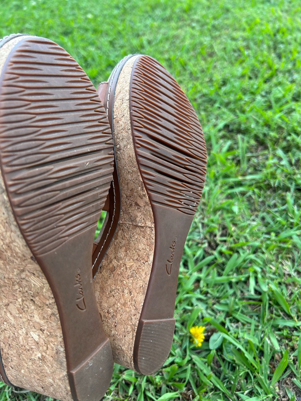 Clarks Giselle Beach Tan Leather Wedge Sandals - Picture 6 of 7
